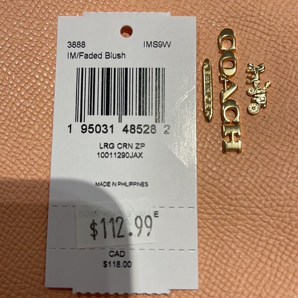 Coach Large Corner Zip Wristlet
IM/Faded Blush - Picture 11 of 16